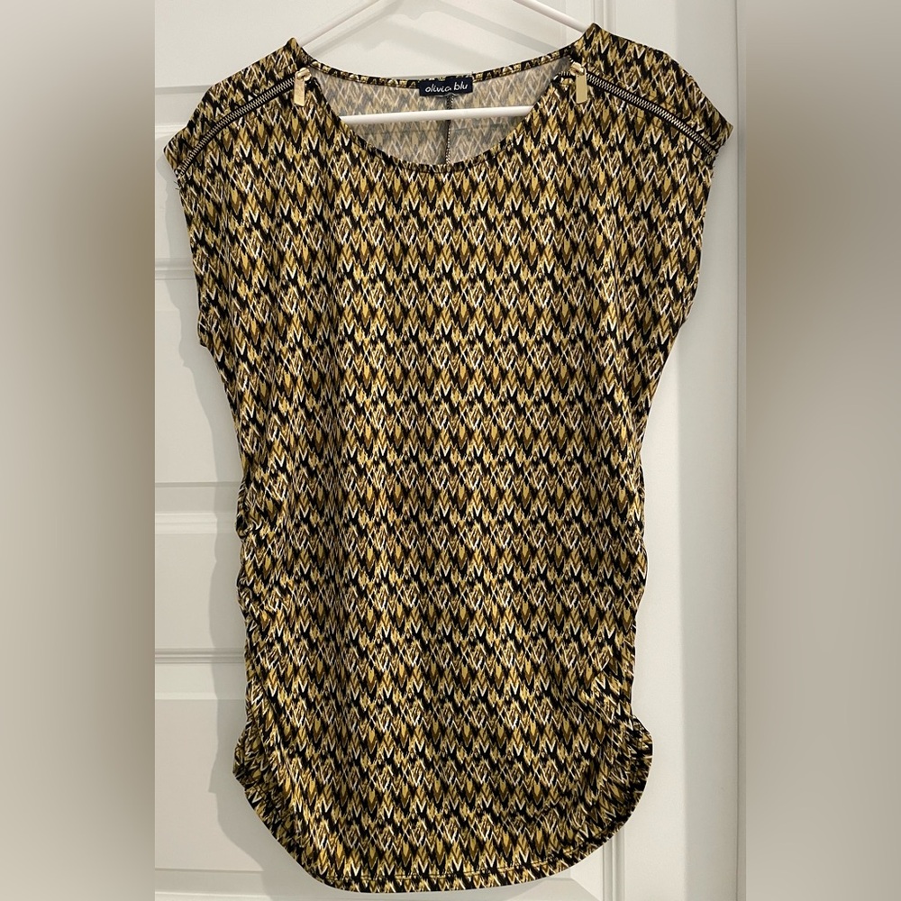 Chic Black and Gold Geometric Blouse